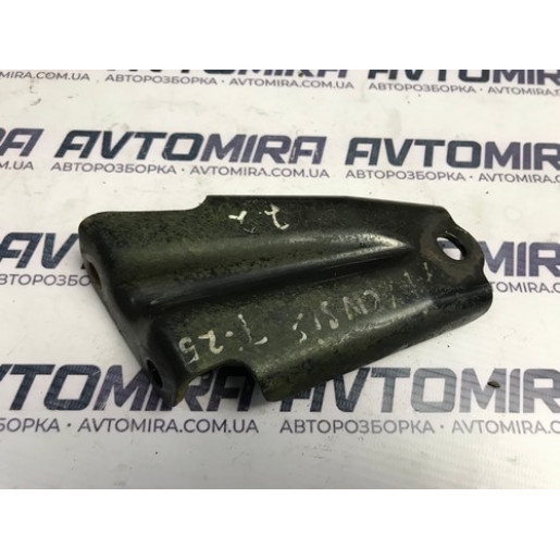 Кронштейн катализатора Toyota Avensis T25 2.2 D-4D 2003-2008 171190R010